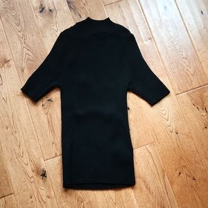 Banana Republic mock neck short sleeve ribbed top, size medium